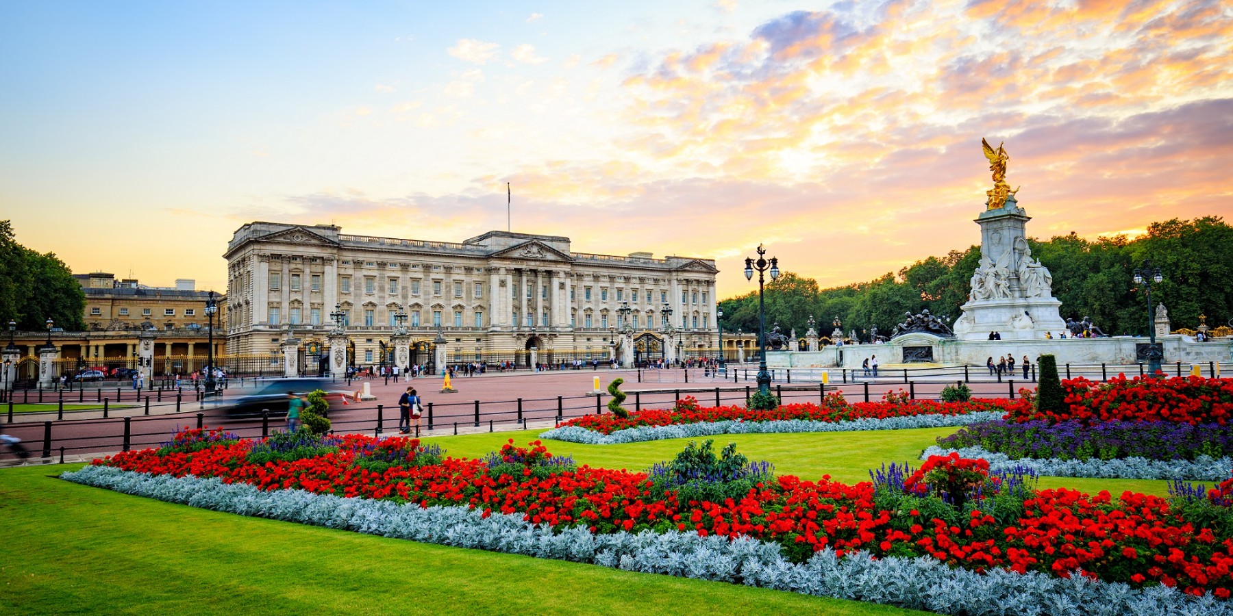 Buckingham Palace at sunset