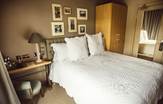 Murrayfield Hotel Standard Bedroom in Edinburgh