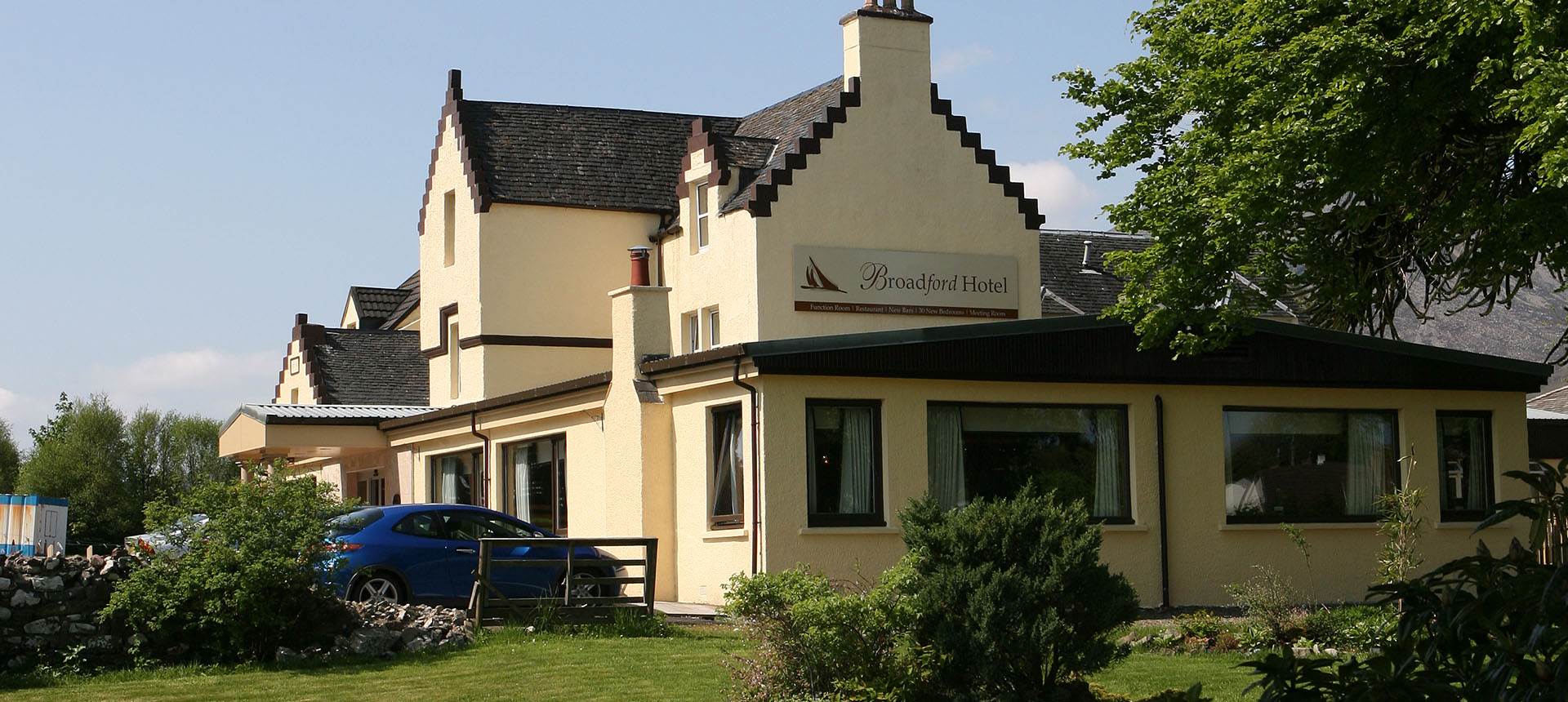 Broadford Hotel Exterior