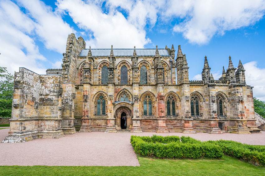 Full picture of the rosslyn chapel
