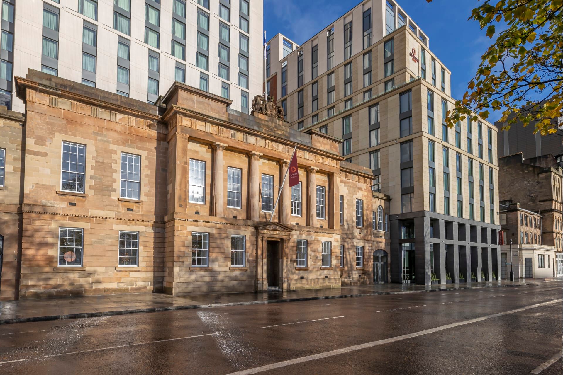 Large Claytonhotel Glasgow Custom House Entrance