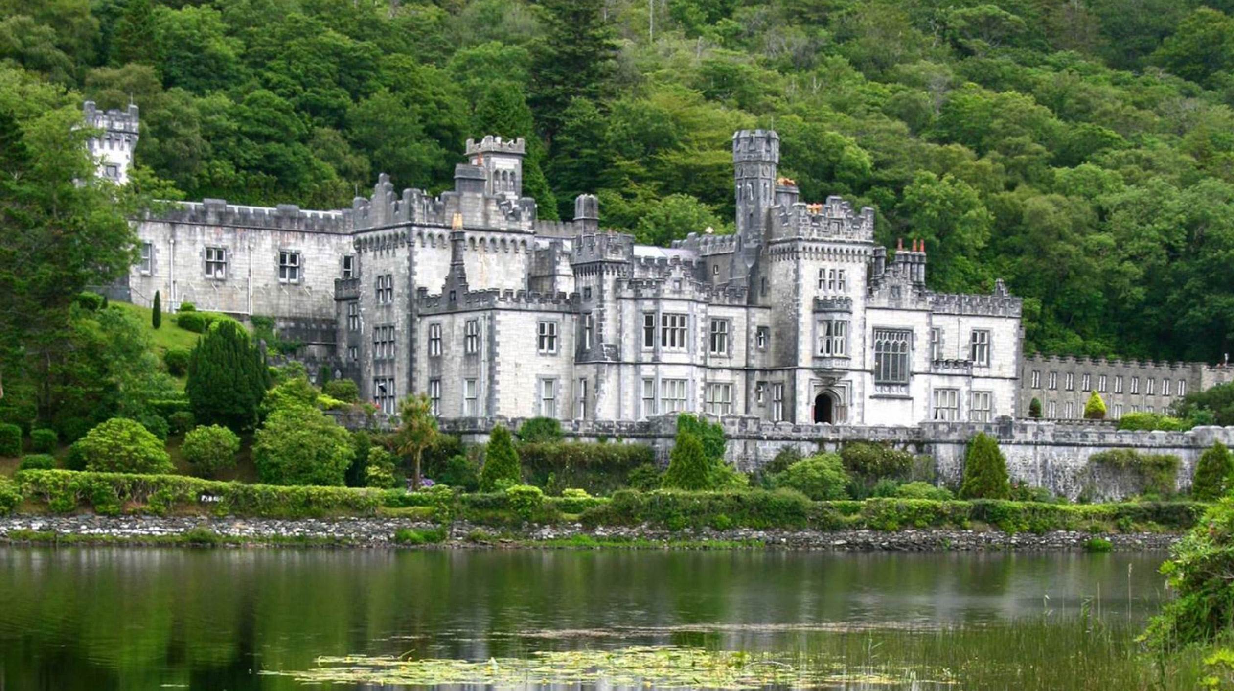 Kylemore Abbey in Connemara