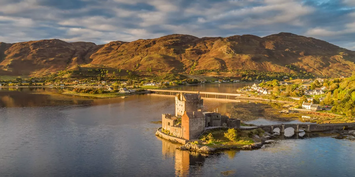 88165 Eilean Donan Castle Large