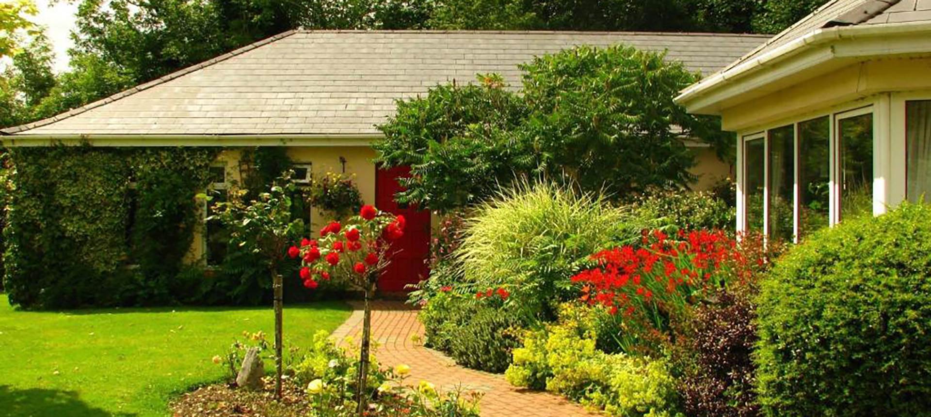 Exterior of Applecroft House in Killarney, Ireland