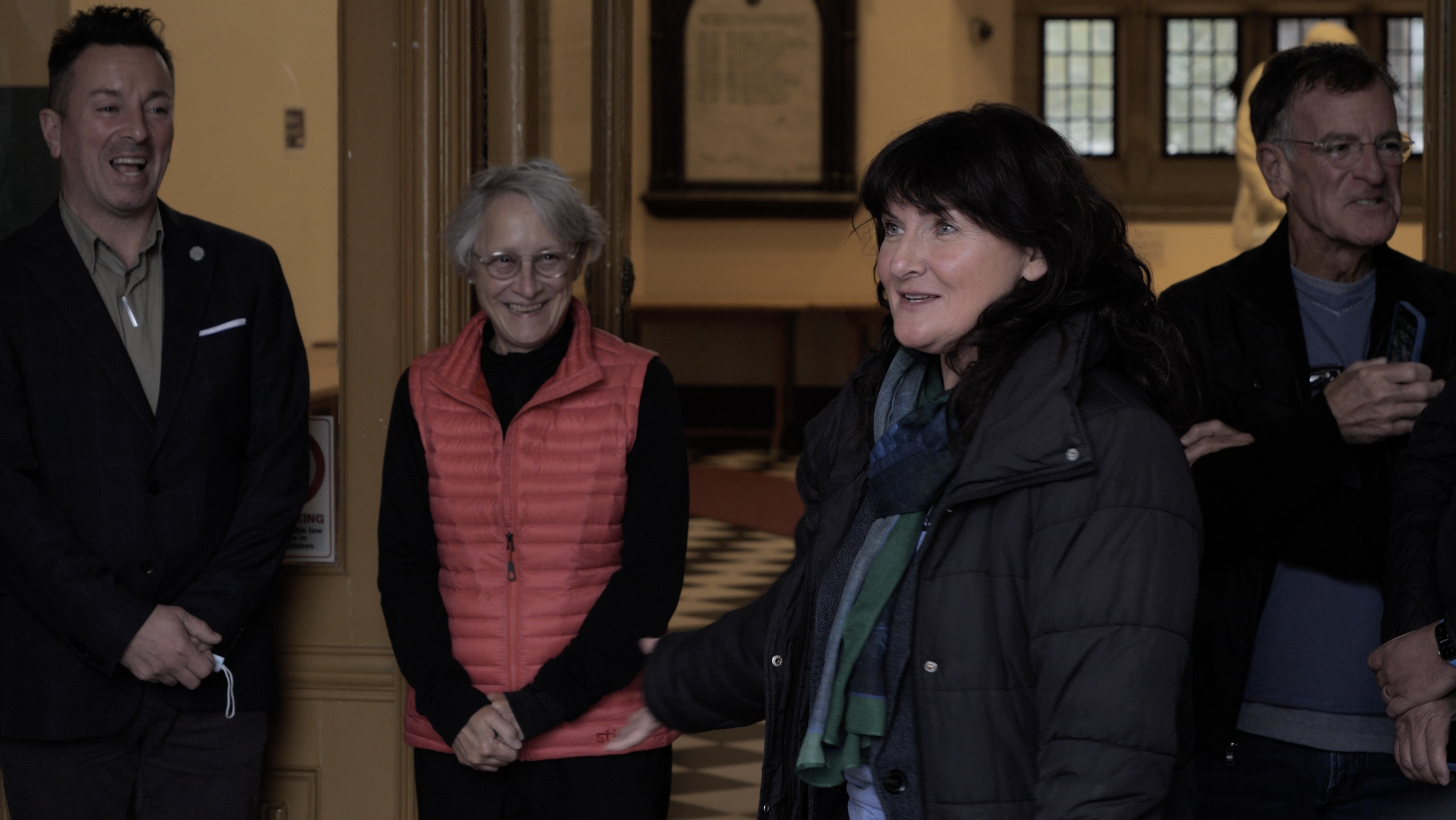 Dee Morgan shares stories of Belfast with guests