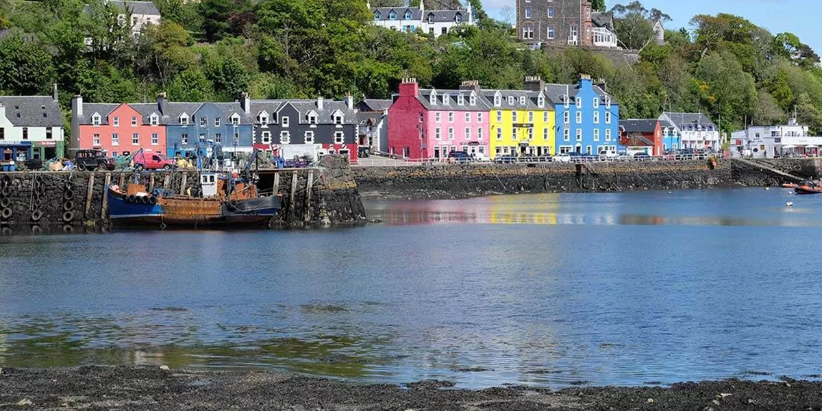 Colourful houses in Tobermory waterfront