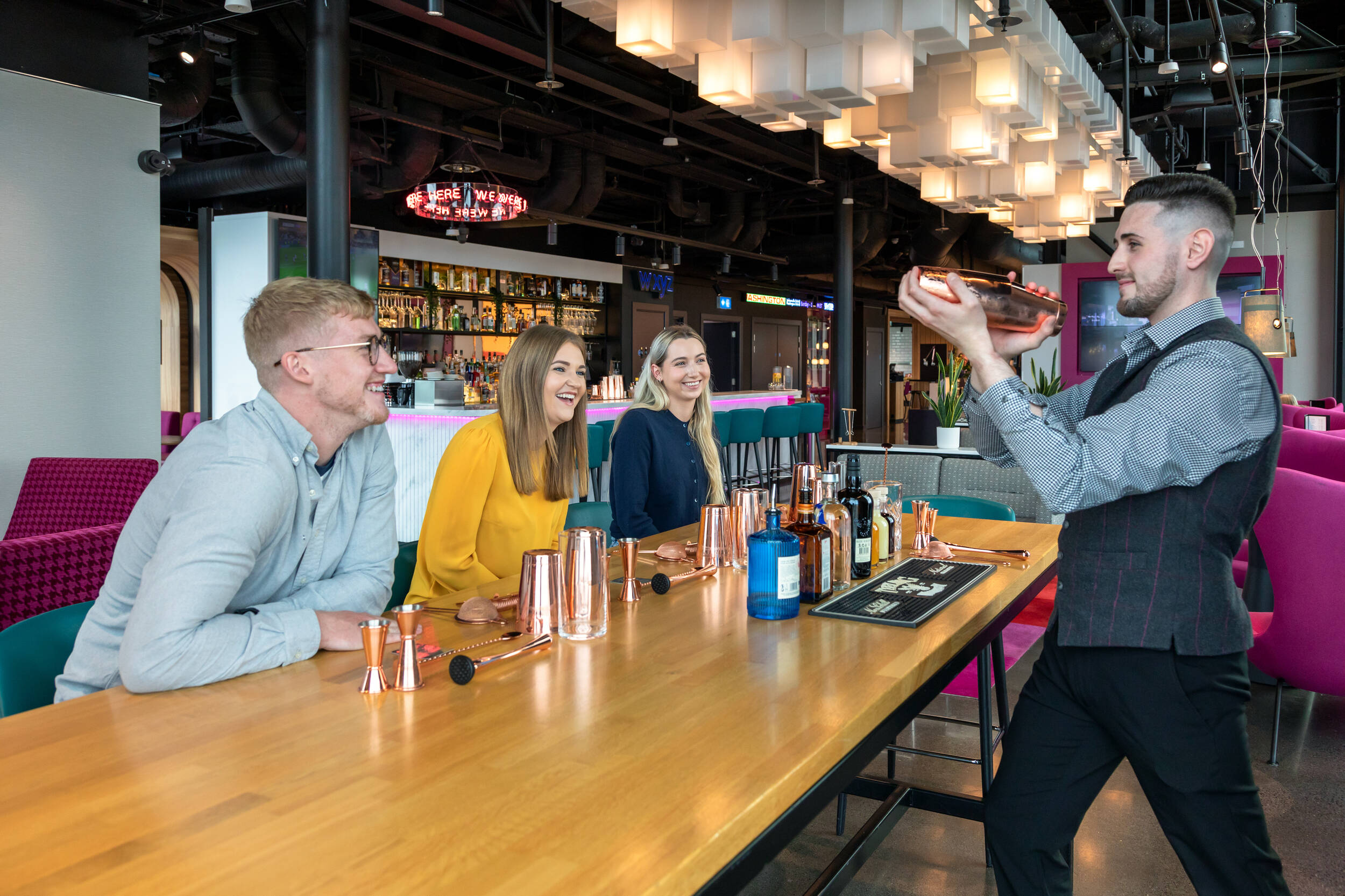 DUBAL Long Table Cocktail IMG 09